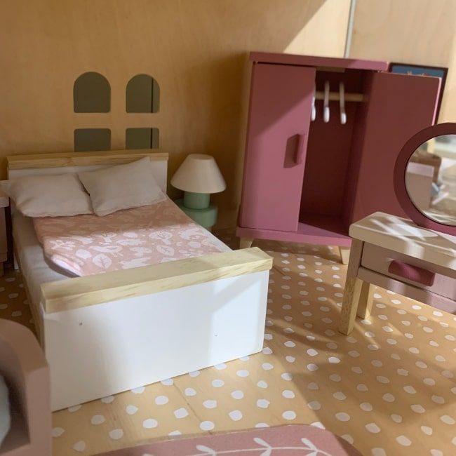 Tender Leaf- Dolls House Childrens Room Furniture